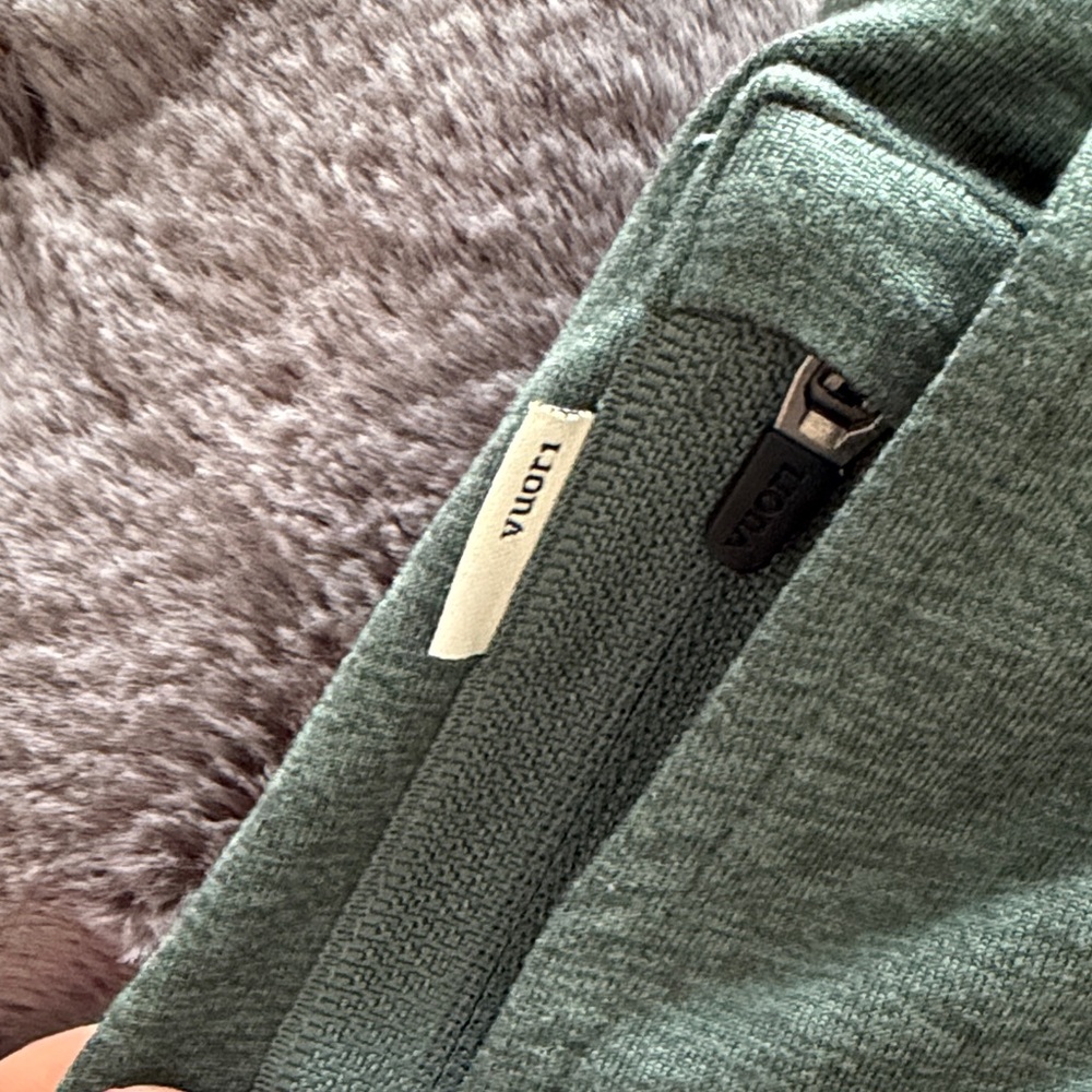 Vuori Halo Performance Shorts Olive Green  large - Picture 4 of 5